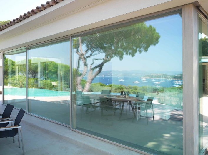 Lift and slide with three closed doors of Villa Saint Tropez