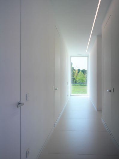 View of the corridor of Villa Verona with fixed skyline in the background